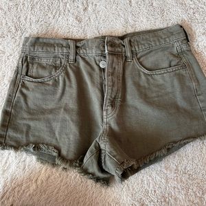 American eagle olive shorts